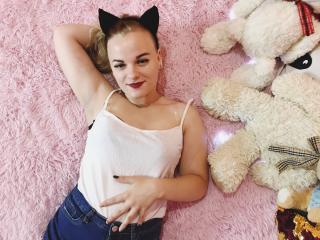 TabitaSelby - Cam hard with this European Young and sexy lady 