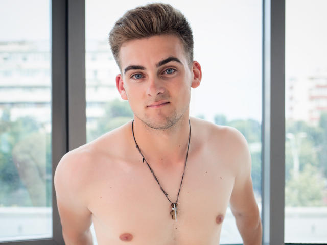 ChrisMalone - Live porno og sexkamera - 6665854