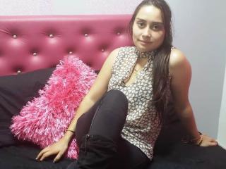 Samyh69 - Cam hot with a average body 18+ teen woman 