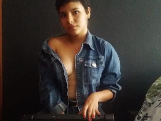 AliciaMorano - Chat hot with a latin Hot babe 