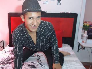 SexyyHotBoy - Live porn &amp; sex cam - 6676832