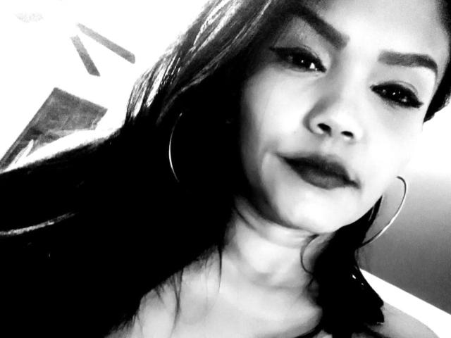 ShalomExoticX - Live Sex Cam - 6689727