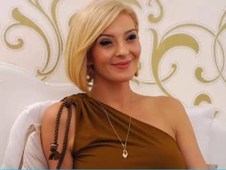 BeautifulDenisse - Webcam live hard with a Hot chicks with regular melons 