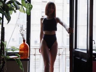 MatildaZ - online show sexy with a being from Europe 18+ teen woman 