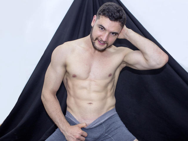 EstivenCastro - Live sex cam - 6735603