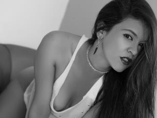 SophiieHaze - online show sexy with this dark hair Horny lady 