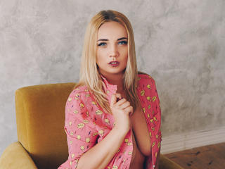 Likamiers - Chat live nude with this ordinary body shape Porn girl 