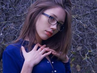 MoonXLights - Web cam nude with a average constitution Nude girl 