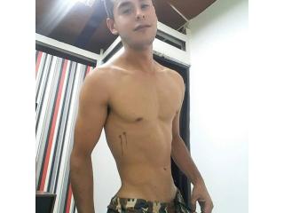 DerrickBigX - Video chat xXx with this latin american Men sexually attracted to the same sex 