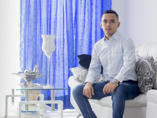 AntonioMontana - Élő pornó és szexkamera - 6772813