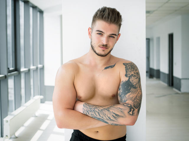 AshtonBond - сексуальная веб-камера в реальном времени - 6781878