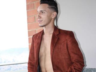 AngeloCassanova - Live cam exciting with this latin Men sexually attracted to the same sex 