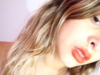 SilvannaBella - Chat live x with a enormous cans X young and sexy lady 