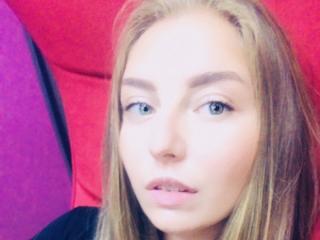 EsteeLa - Chat live sex with a gold hair Porn 18+ teen woman 