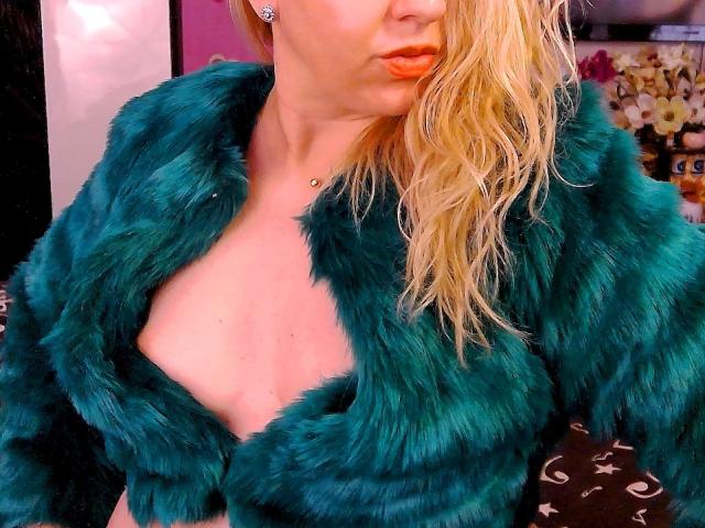 HotKrystall - Camera khiêu dâm &amp; quyến rũ trực tiếp - 6798703