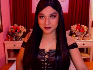 QueenNatalieFox - Web cam hard with a Trans with tiny titties 