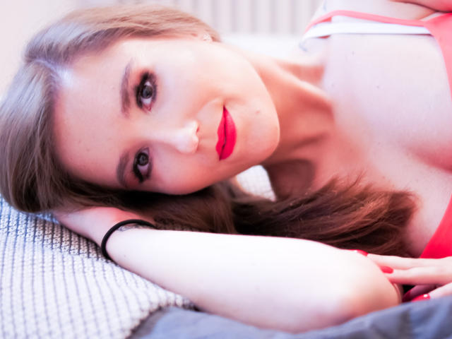 BetyLovve - Show exciting with this White Sex 18+ teen woman 