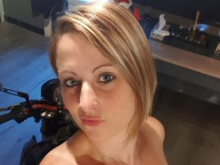 IsabelleLaCoquine - Live porn & sex cam - 6804259