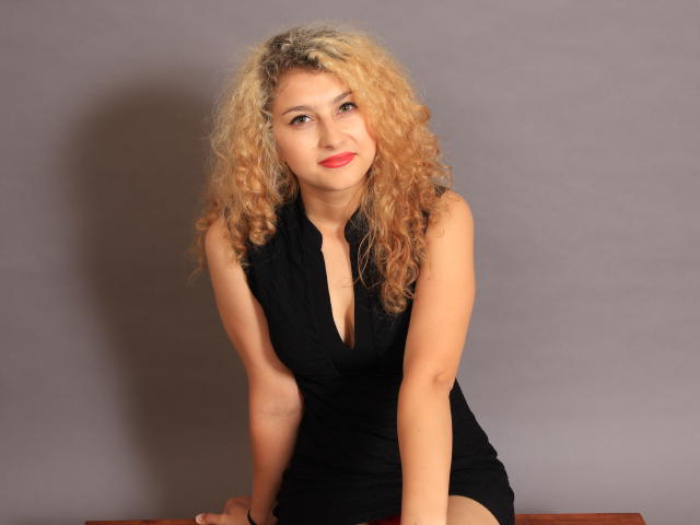 StephanieBlis - Live sex cam - 6807634
