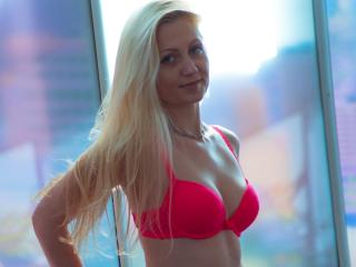 AmelieFountaine - Live chat sexy with a muscular body Hot 18+ teen woman 
