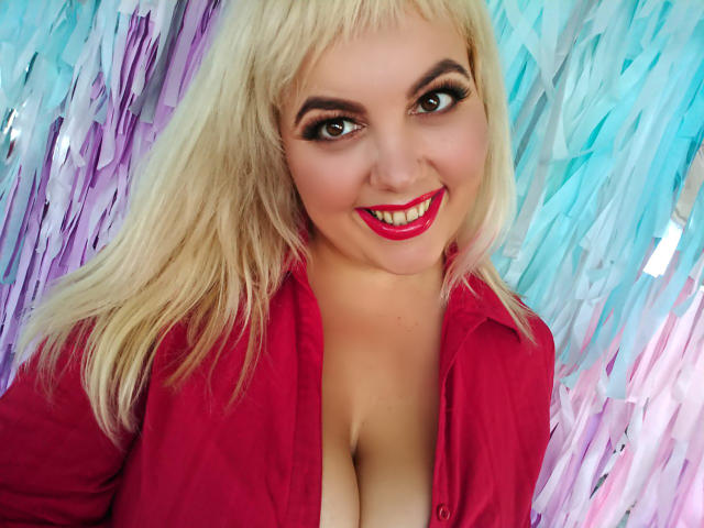 BettiBoo - Cam porn with this platinum hair Exciting mother 