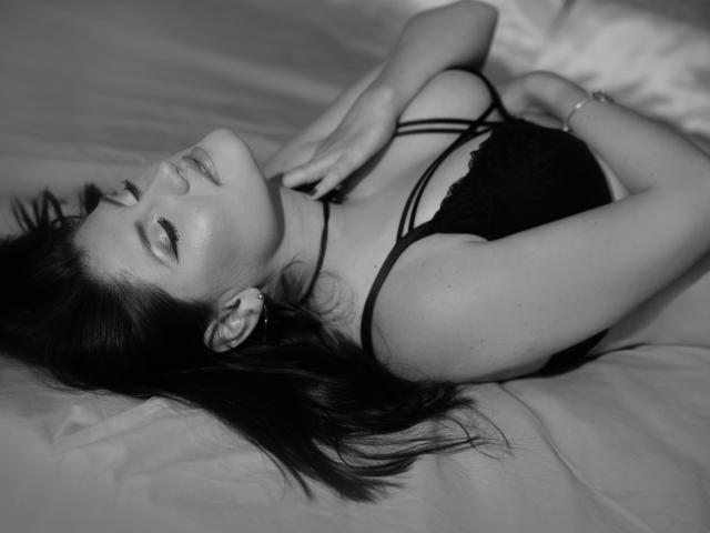 CarineMuller - Live sex cam - 6825439