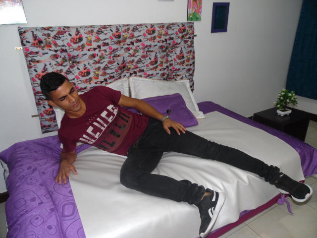 RobertFetiche - Camera khiêu dâm &amp; quyến rũ trực tiếp - 6843829