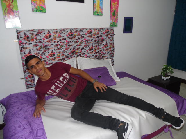 RobertFetiche - Camera khiêu dâm &amp; quyến rũ trực tiếp - 6843834