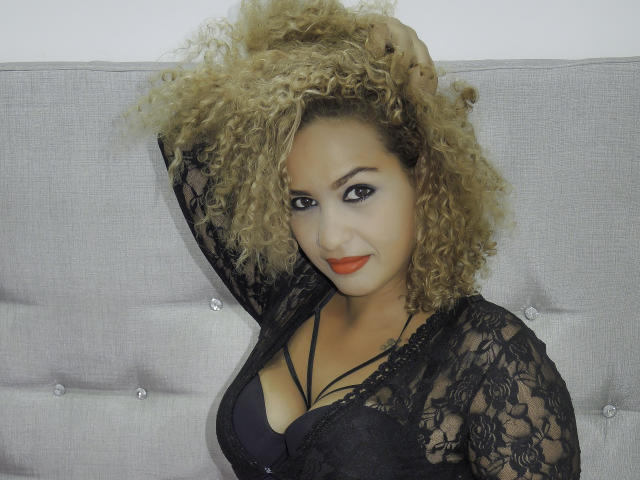 AlessiaDAngelo - Sexe cam en vivo - 6867234