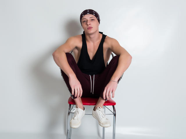 MikeDecker - Sexe cam en vivo - 6873489