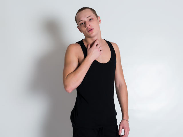 MikeDecker - פורנו בשידור חי ומצלמת סקס - 6873509