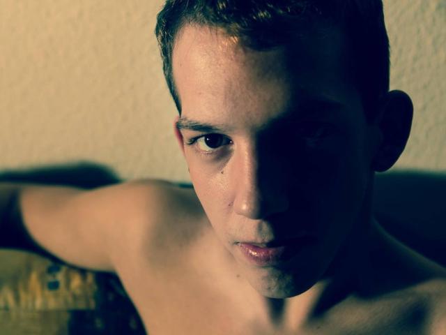 SkinnyHard - Sexe cam en vivo - 6885309