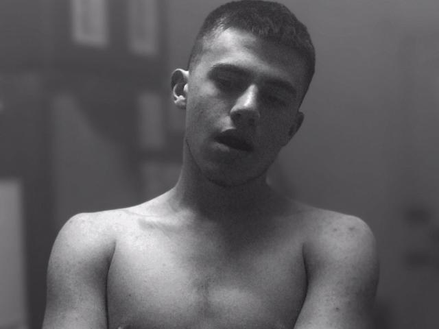 SweetDouglas - Sexe cam en vivo - 6911023