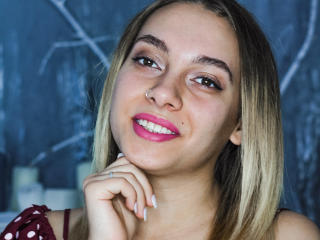 SweetTayna - online chat sex with this latin Porn babe 