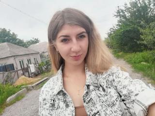 BrinaRene - online show sex with this being from Europe Exciting young and sexy lady 