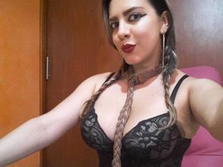 ShanaRoys - Chat live hot with this beefy Hot lady over 35 