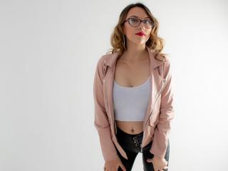 MeganLee - Live chat exciting with a latin american Nude young and sexy lady 