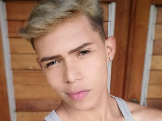 PaoloDiGenova - Live sex cam - 6954939