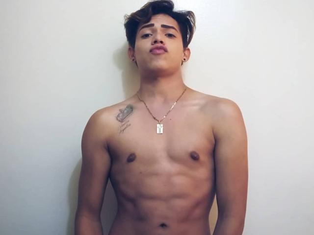 PaoloDiGenova - Live sex cam - 6954954