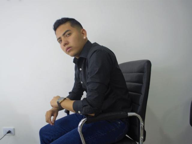 MichaelFoss - Live sex cam - 6955324