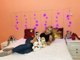 GinaFrost - Cam sex with a being from Europe Exciting young lady 