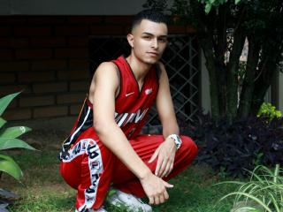 AlexxKing - Chat cam hard with this Gays with an athletic body 