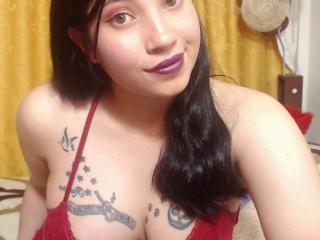Elianafox - Show live exciting with this shaved vagina Horny lady 