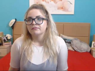 ChloeFlower - Live chat sexy with this European Nude babe 
