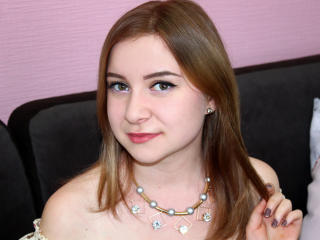 MirraMi - Chat live hot with this ordinary body shape XXx girl 