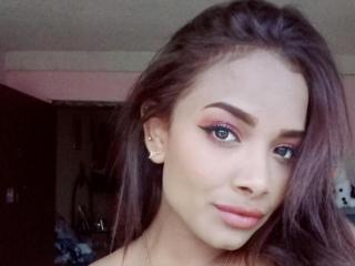 LilianaHot - Chat live xXx with a standard breast Hot young lady 