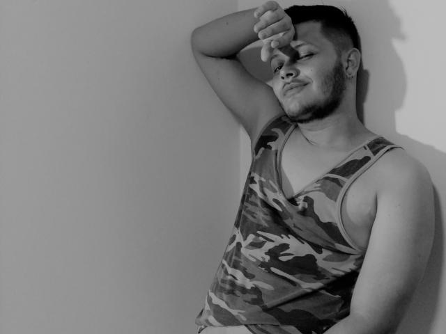 TravisFerrec - Sexe cam en vivo - 7014541