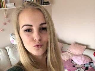 ElleHottie - Live cam porn with this platinum hair Porn young lady 