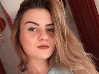 PearlyLace - Cam sex with this White Hard young and sexy lady 