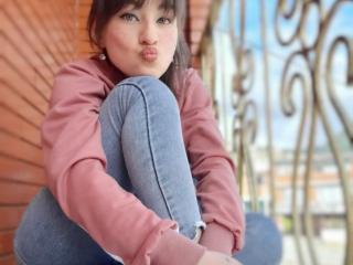 MellyBelle - Webcam exciting with this standard breat size XXx young and sexy lady 